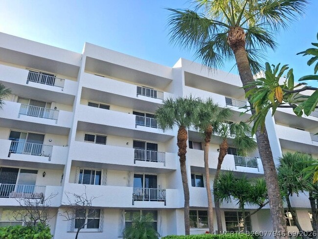 Building Photo - 1421 S Ocean Blvd