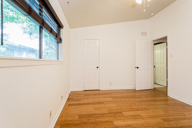 Building Photo - 5601 Woodrow Ave