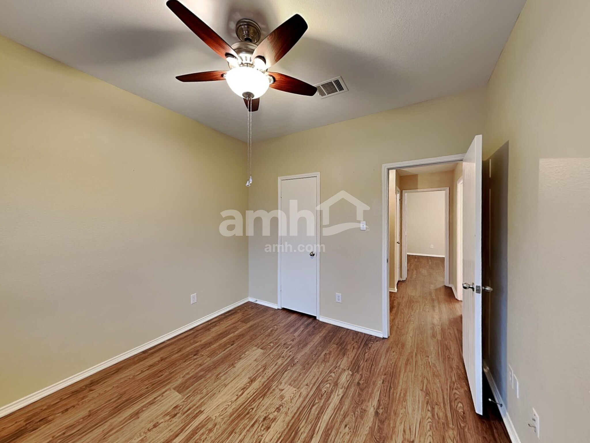 Building Photo - 126 Jennings Dr