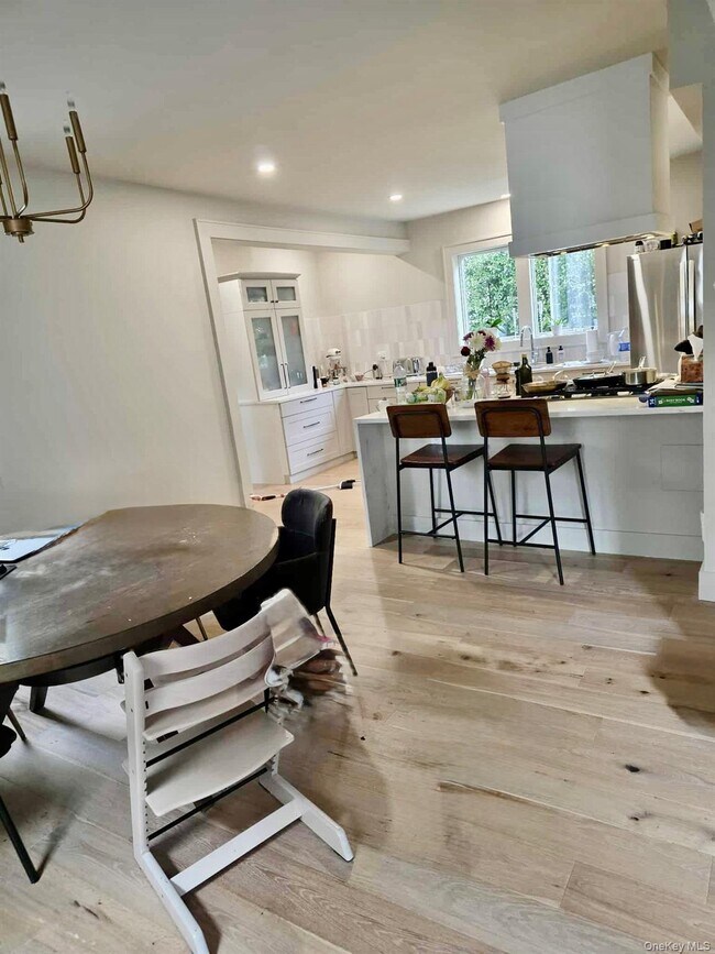 Building Photo - 18 Webster Ave