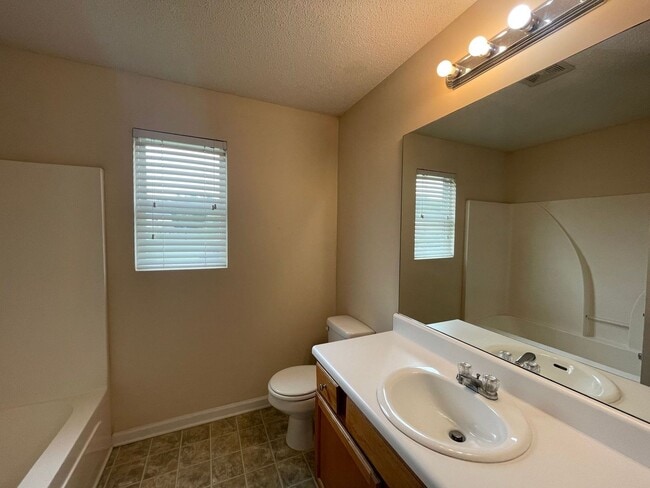 Building Photo - PRE-LEASING FOR AUGUST 2 2026!