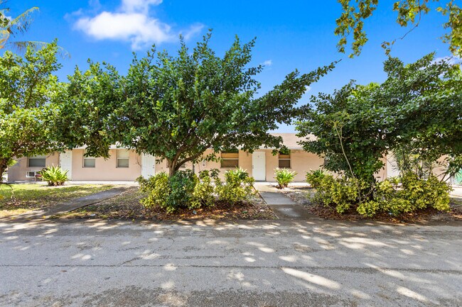 Building Photo - 804 NW 2nd Ave