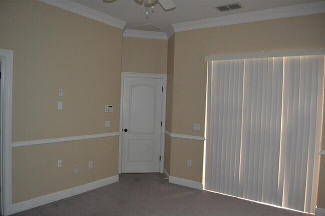 Building Photo - 461 Sanford Ave