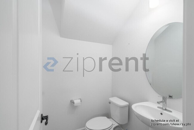 Building Photo - 7574 SE Blanton St