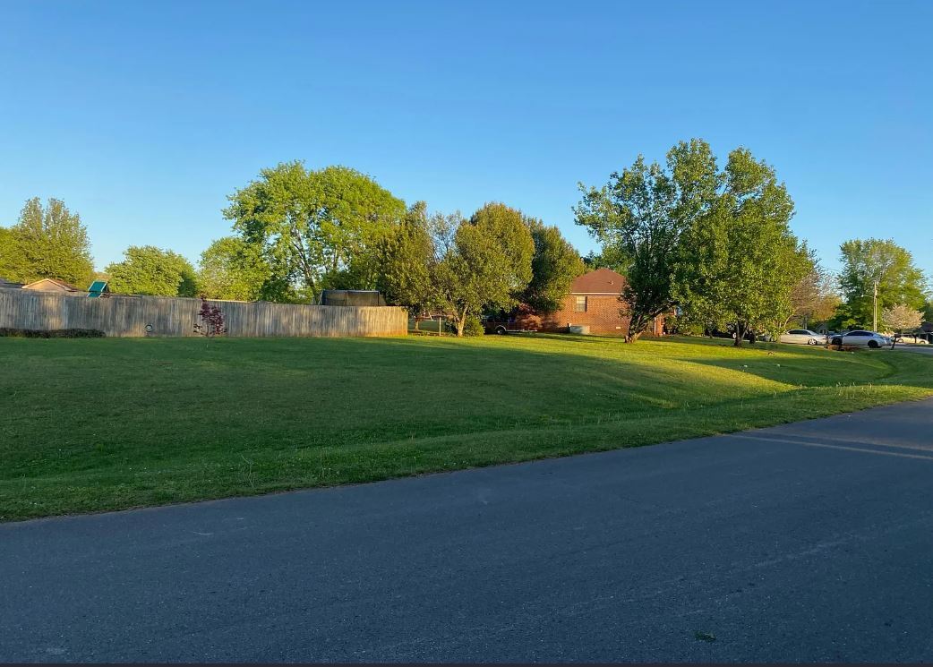 Building Photo - 137 Laredo Cir