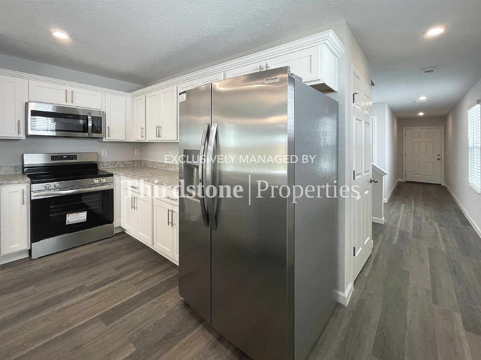 Building Photo - 1309 Pangola Dr