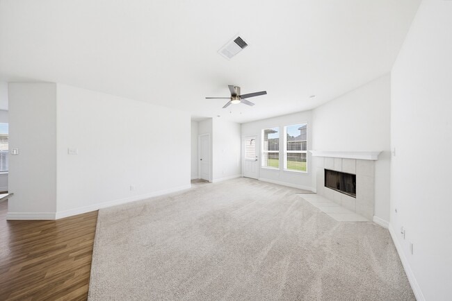 Building Photo - 40615 Guillemont Ln