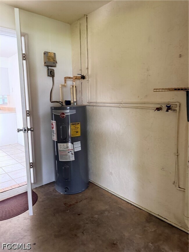 Building Photo - 2610 W Rd