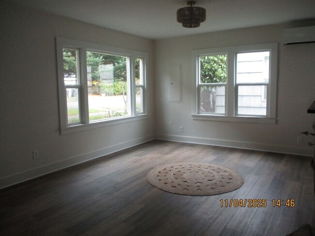 Building Photo - 2640 Queets Ave