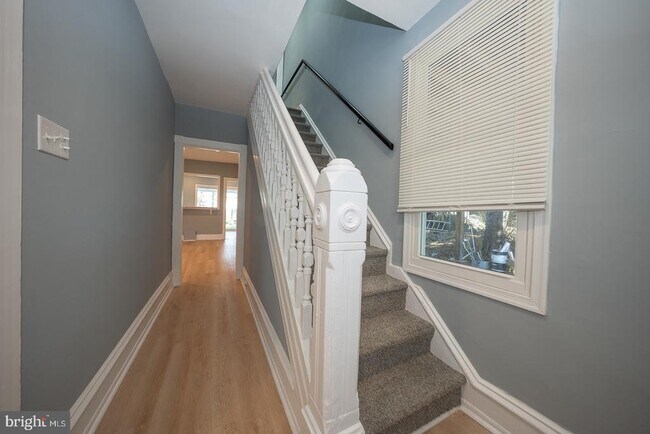 Building Photo - 732 Buck Ln