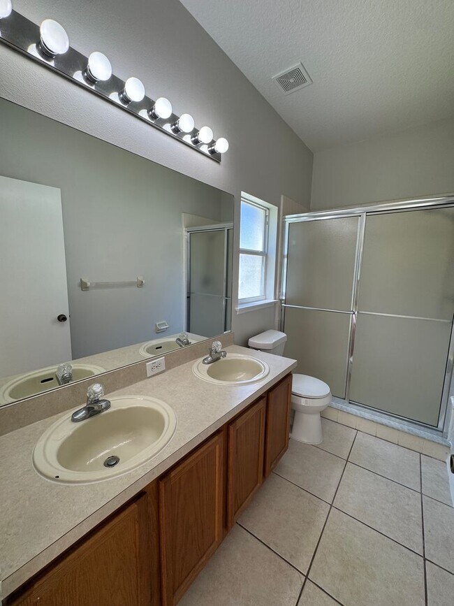Building Photo - 1854 Meadow Pond Way