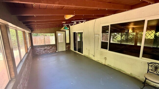Building Photo - 4829 E Santa Ana Ave