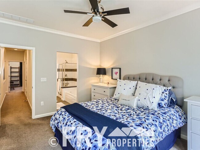 Building Photo - Furnished Townhome in RiNo