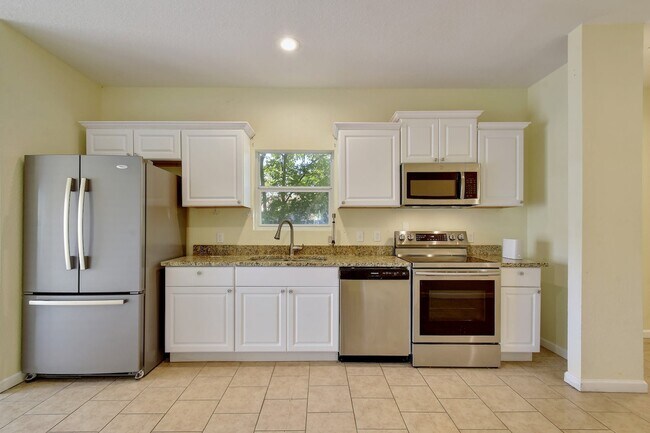 Building Photo - 417 Odell St