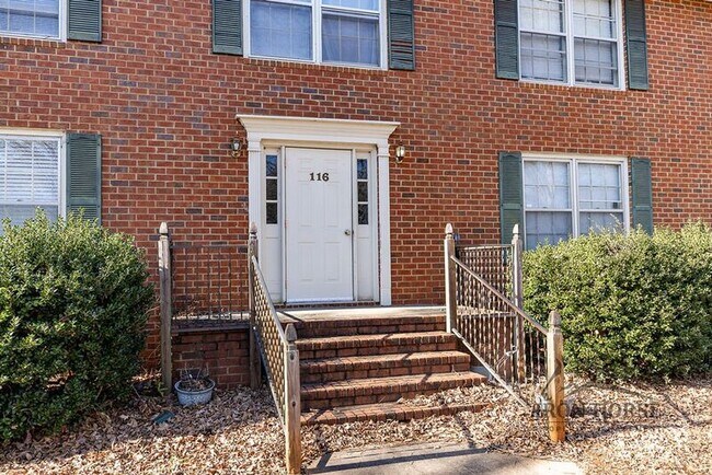 Building Photo - 116 Barrington Dr