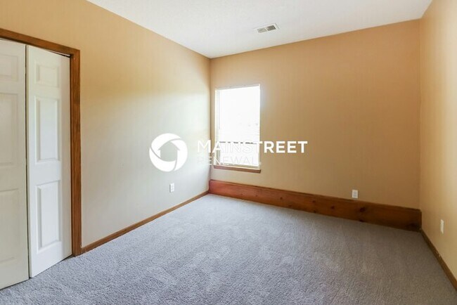 Building Photo - 3 Bedroom Pet-Friendly Home in Independenc...