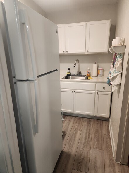 Building Photo - 4635 SW 134th Ct