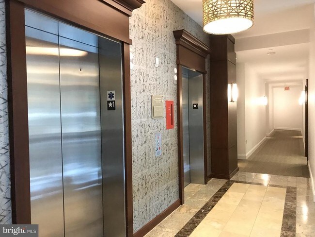 Building Photo - 11760 Sunrise Valley Dr