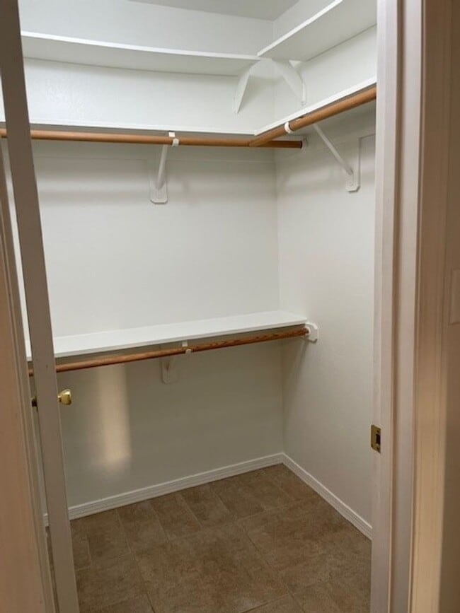 Building Photo - 3025 Starside Dr