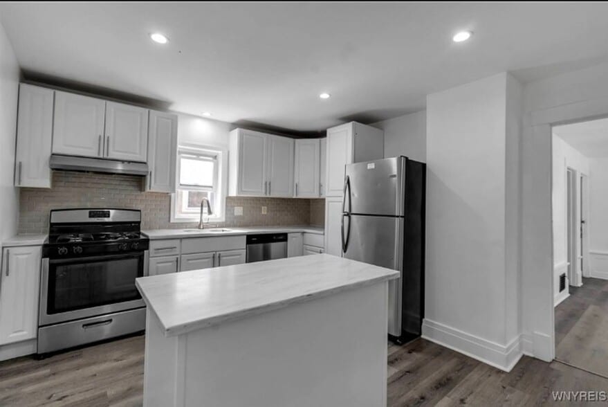 Building Photo - 137 Southside Pkwy