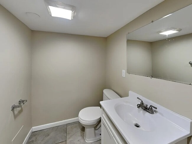 Building Photo - 6634 Fridley St NE