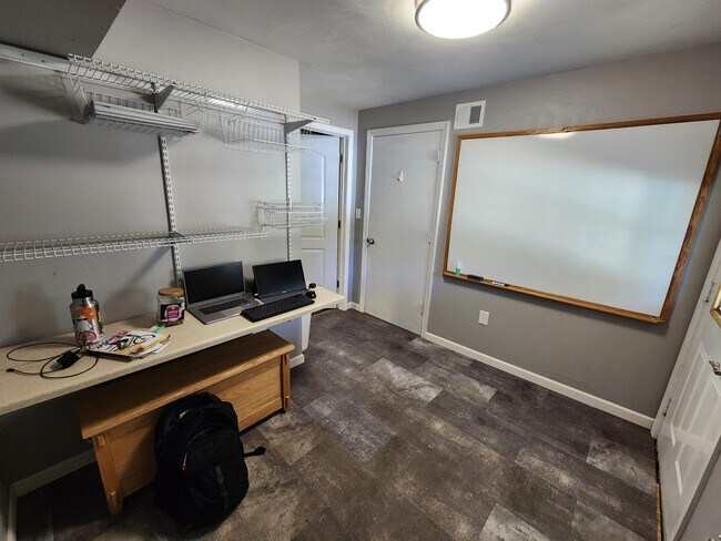 Building Photo - 13894 US-30