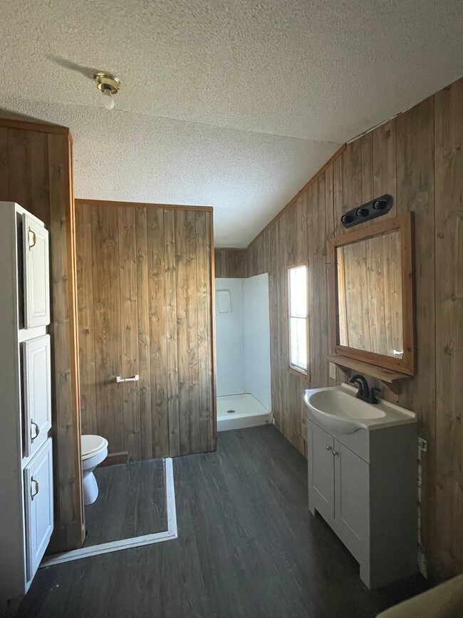 Building Photo - 3 BR 2 Bath 1,280 sq ft singlewide mobile ...