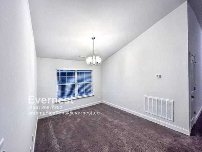 Building Photo - 4-Bedroom, 2-Bathroom Home with Modern App...