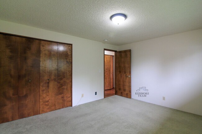 Building Photo - 4 Bedroom, 2 Bath Home in Pasco