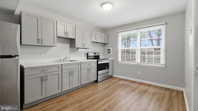 Building Photo - 1984 Arwell Ct