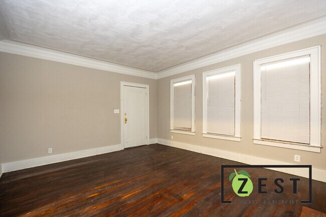 Building Photo - 3209-3211 Pasadena St