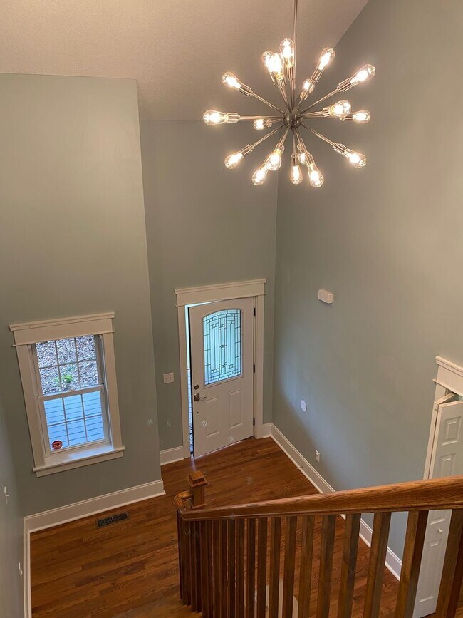 Building Photo - West AVL - Modern Craftsman Style 3 Bedroom