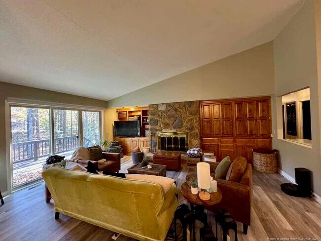 Building Photo - 3088 Fairway Woods