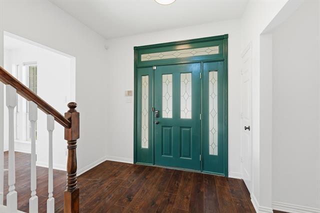 Building Photo - 836 Lakeview Cir