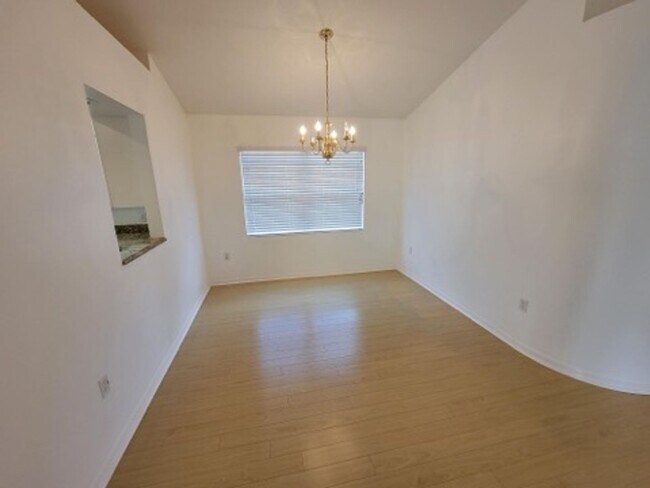 Building Photo - Ready for you to call home!