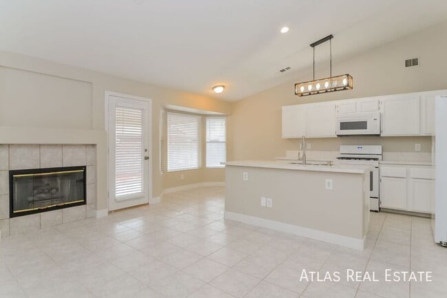 Building Photo - 6093 Bing Cherry Dr
