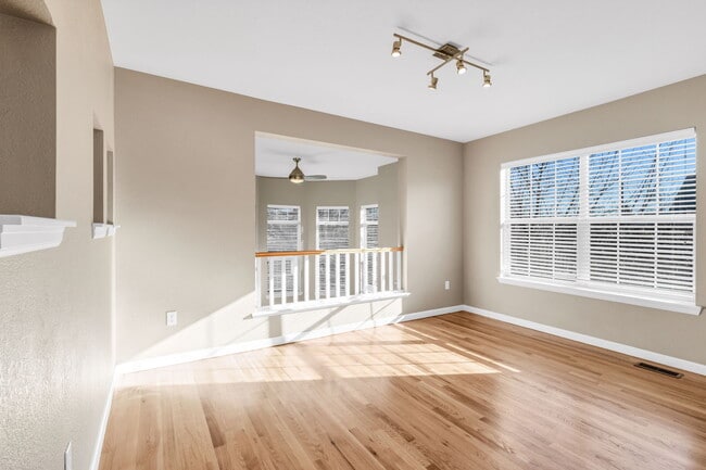 Building Photo - 2933 Central Park Blvd