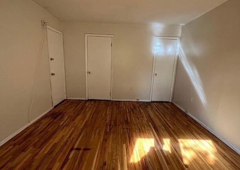 Building Photo - 1772 Hammersley Ave