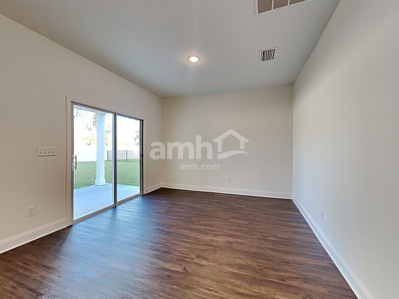 Building Photo - 219 Banyan Frst Dr