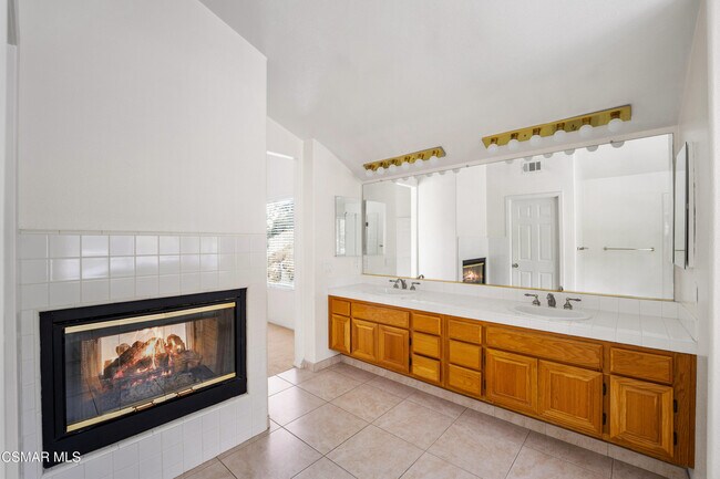 Building Photo - 751 Trousdale St