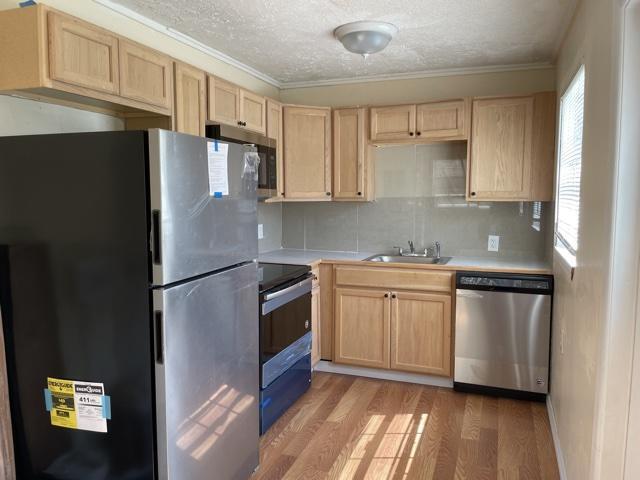 Building Photo - 1425 W 30th St