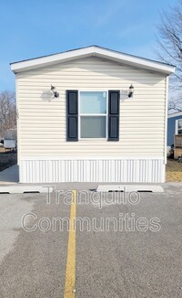 Building Photo - 105 Dunewood Dr