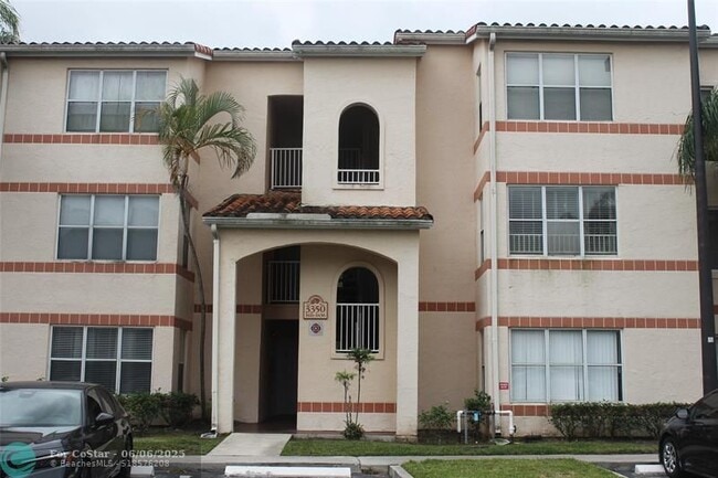 Building Photo - 3350 Pinewalk Dr N