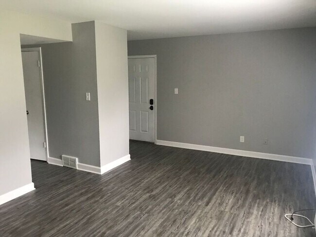 Building Photo - 358 Mayfield Ave