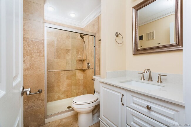 Building Photo - 13 Lawson Ln