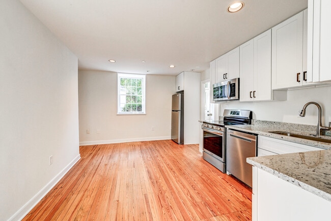 Building Photo - 804 Oella Ave