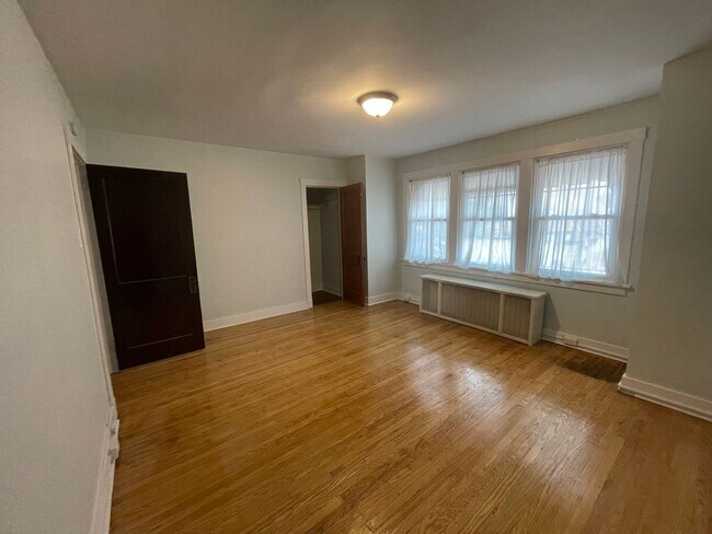 Building Photo - Charming Pittsburgh Retreat: 3-Bed Home with Hardwood Floors, Basement, and Private Porches