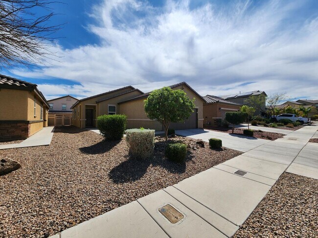 Building Photo - Beautiful Single Story 3 Bedroom close to Cadence