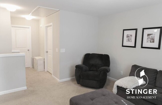 Building Photo - 24 Chauga St