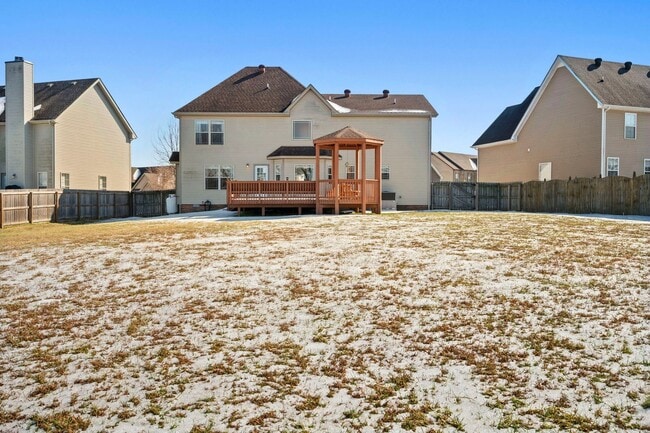 Building Photo - Spacious Living with a Private Primary Retreat!